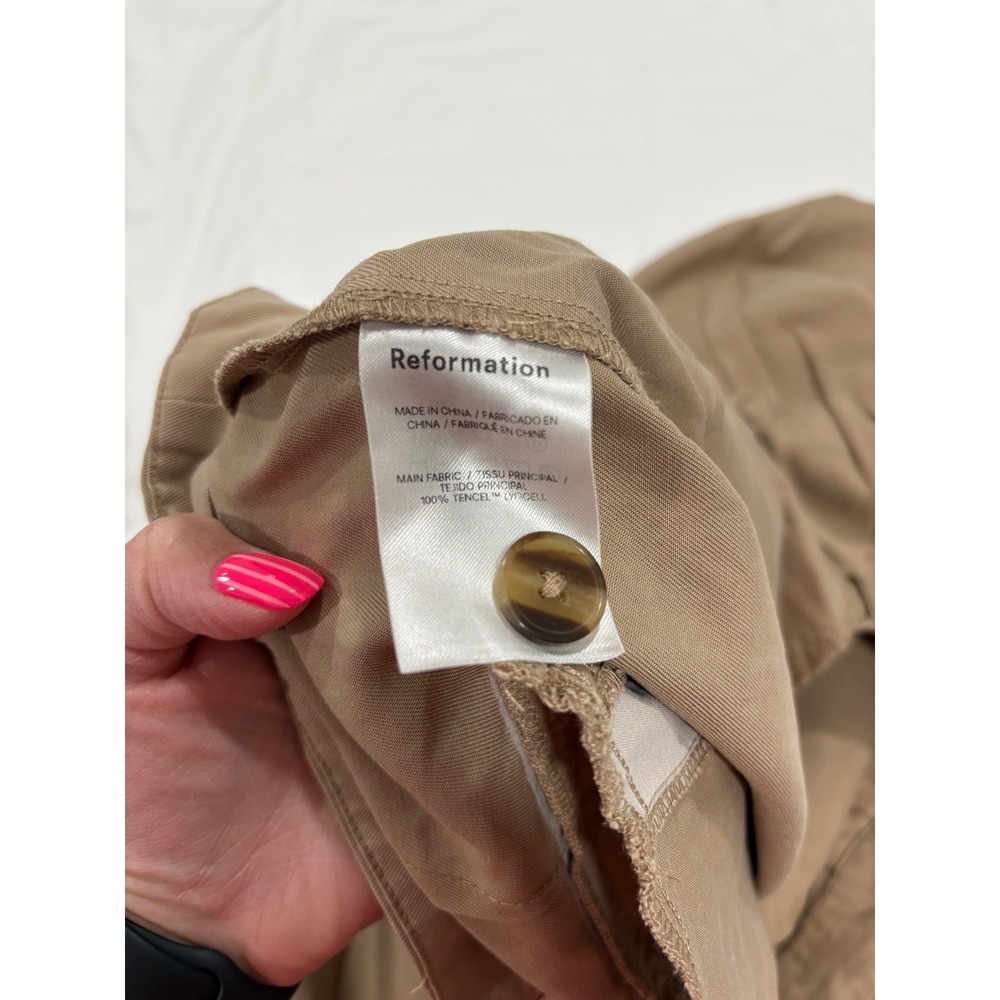 Reformation High-Waist Wide-Leg Trousers in Taupe - Picture 5 of 11